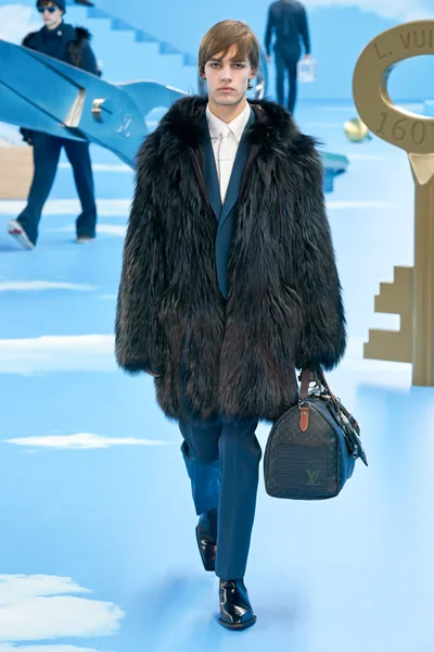 Look 40